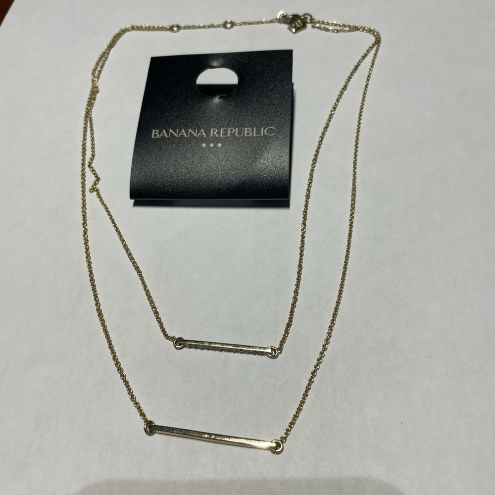 Authentic Banana Republic Golden Necklace (shocker style).